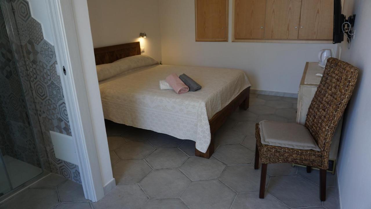 Li Petri Manni Bed & Breakfast Olbia Ngoại thất bức ảnh